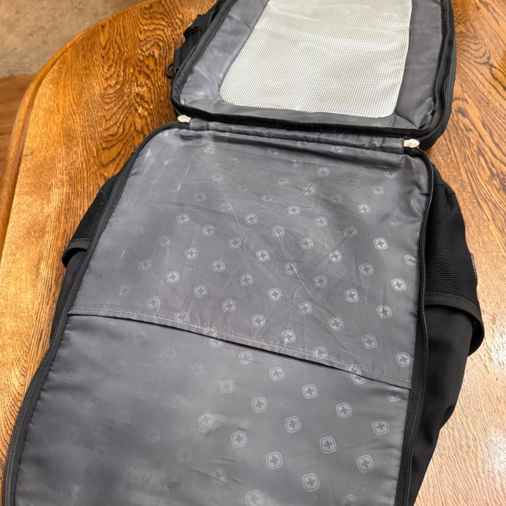 Swissgear Smartscan Backpack - Picture 7 of 8